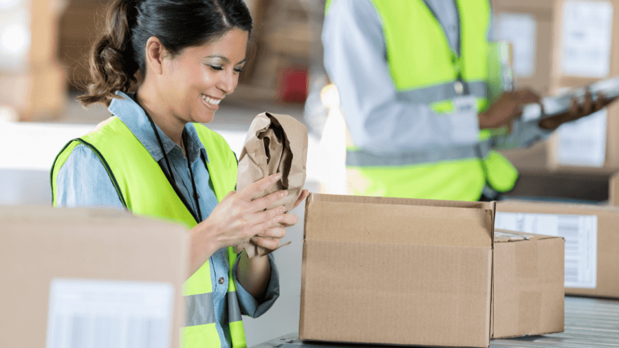 Women packing an order in a warehouse